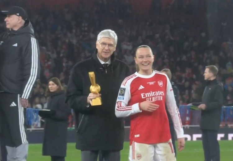 霍伊伦：我很清楚在曼联后期表现不佳，但在那不勒斯找到足球乐趣