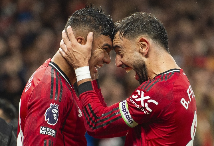 姐妹花齐划水！杨舒予&杨力维合计13中3仅拿到7分&6次失误