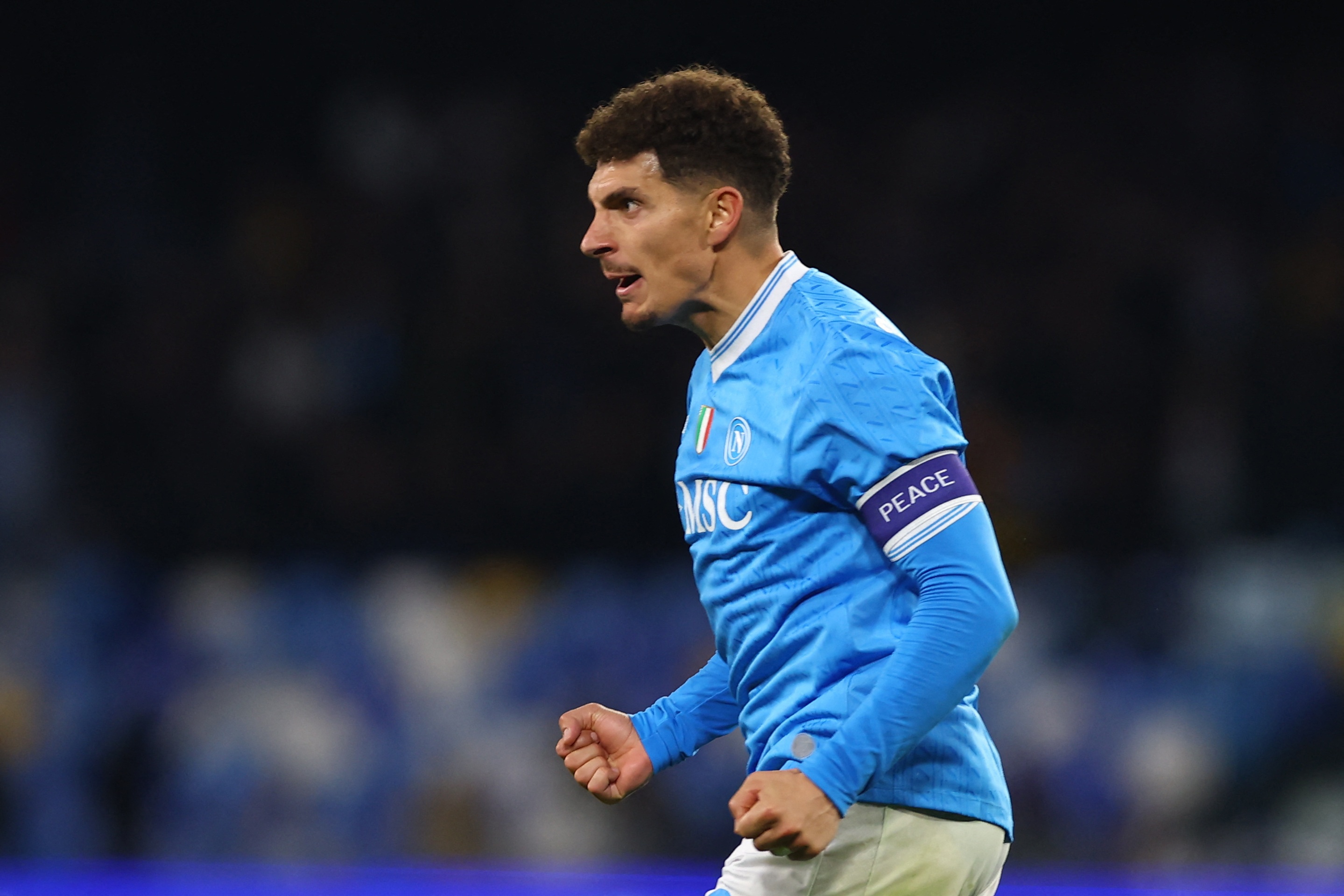 姐妹花齐划水！杨舒予&杨力维合计13中3仅拿到7分&6次失误